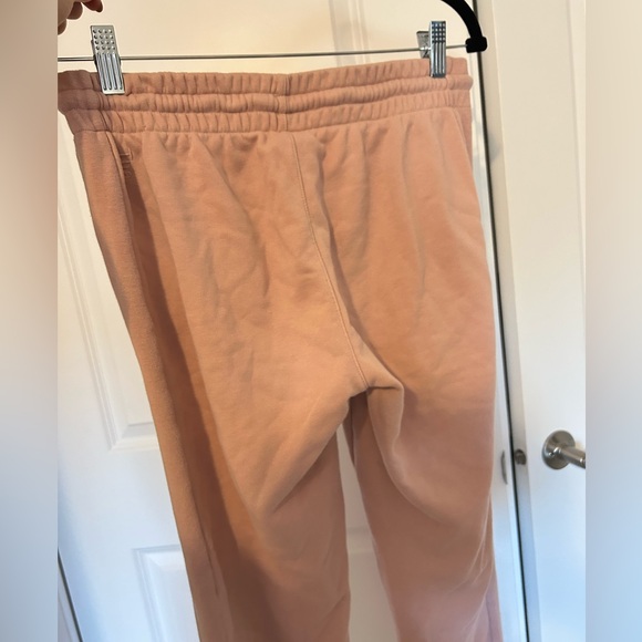 Aritzia TNA Fleece sweatpants - Picture 3 of 4